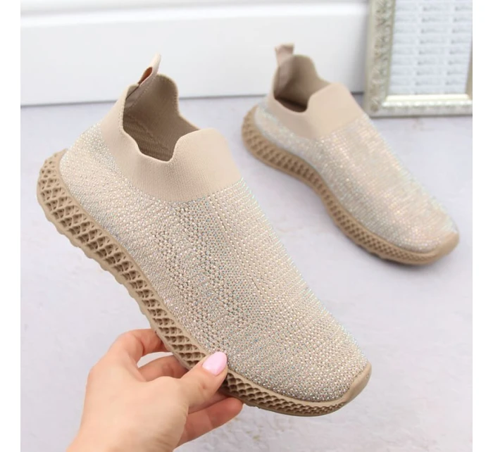 D&A W model 21875116 béžová sportovní nazouvací obuv se zirkony - S.Barski D&A W model 21875116 béžová sportovní nazouvací obuv se zirkony - S.Barski