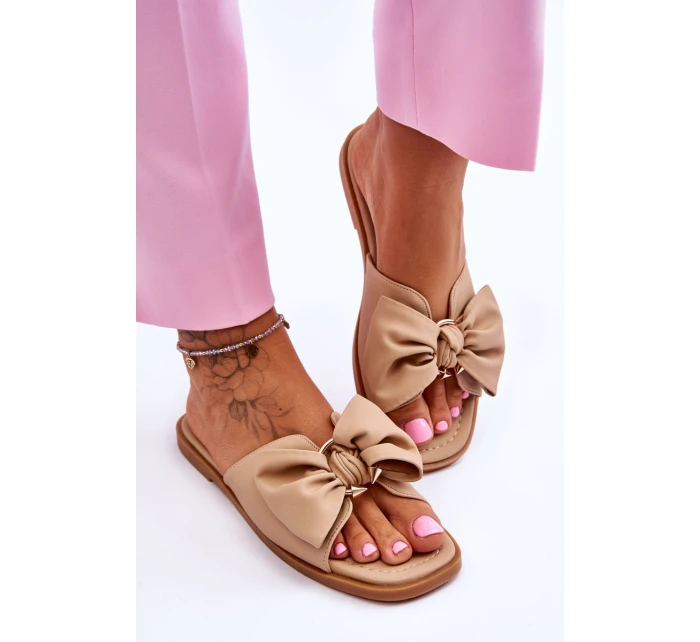 Dámské kožené pantofle s mašlí Béžové model 21616475 - EVENTO