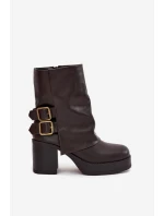 Dámské Botky Na Podpatku S Přezkami Čokoládové model 21704886 - Boto Dámské Botky Na Podpatku S Přezkami Čokoládové model 21704886 - Boto