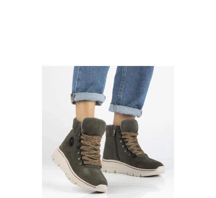 Boty na široké podrážce model 222012 Solea Boty na široké podrážce model 222012 Solea