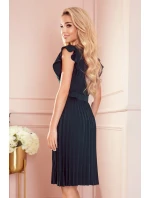 Dámské plisované šaty v lahvově zelené barvě s opaskem model 21371192 - numoco