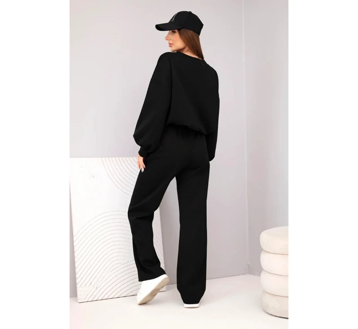 Dámský komplet máslová mikina s broží a kalhoty s rovnými nohavicemi černý
