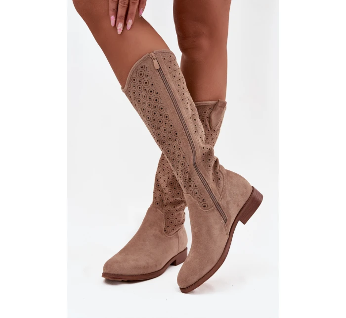 Dámské kozačky na plochém podpatku s prolamovaným vzorem S.Barski – béžové