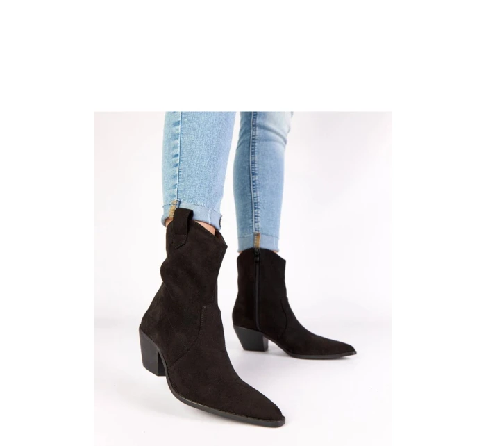 Boty na podpatku model 222050 Solea Boty na podpatku model 222050 Solea