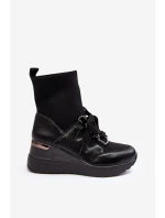 Dámské Botky Na Koturnu Se Soketou Černé Helladina Dámské Botky Na Koturnu Se Soketou Černé Helladina