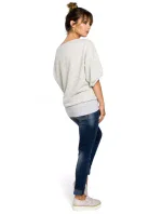 model 15096877 Halenka nadměrné velikosti se zavinovacími detaily pudrová - BeWear model 15096877 Halenka nadměrné velikosti se zavinovacími detaily pudrová - BeWear