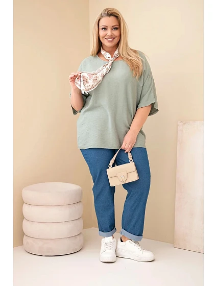 Dámská viskózová halenka Plus Size s krátkým rukávem a ozdobným šátkem khaki