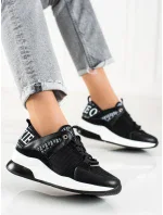 Pěkné dámské černé tenisky bez podpatku Pěkné dámské černé tenisky bez podpatku