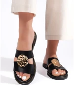 Trendy černé dámské nazouváky na plochém podpatku Trendy černé dámské nazouváky na plochém podpatku