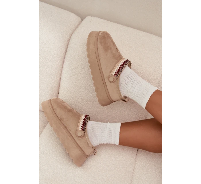 Nízké dámské sněhule na platformě s pohyblivým páskem a výšivkou Lyrisse – jasně béžové