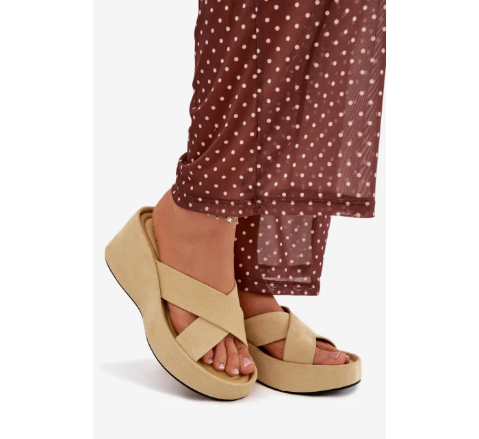 Dámské pantofle na platformě z žluté model 21919321 - Boto