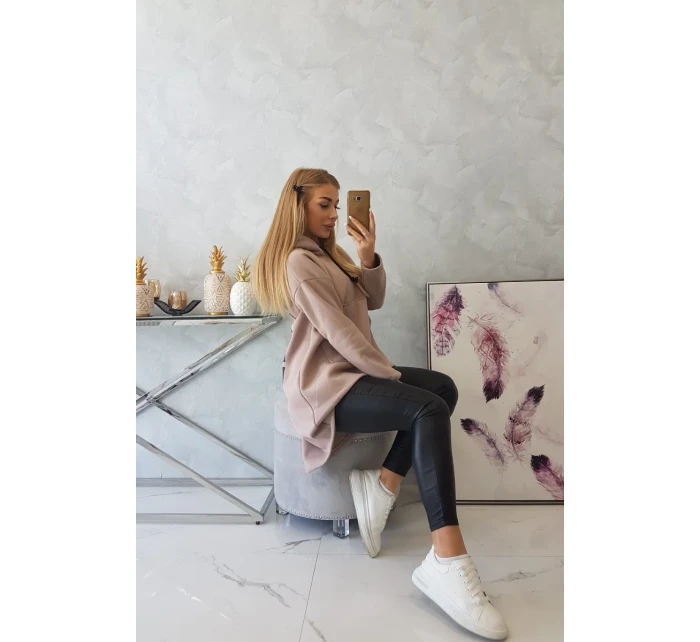 Zateplená mikina s dlouhými zády a kapucí tmavě béžová Zateplená mikina s dlouhými zády a kapucí tmavě béžová