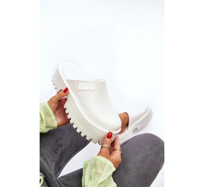 Dámské Žabky Na Masivní Podrážce Big Star NN274015 Bílé