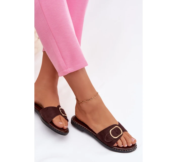 Dámské pantofle na ploché podrážce se zlatou sponou čokoládové Selivelle