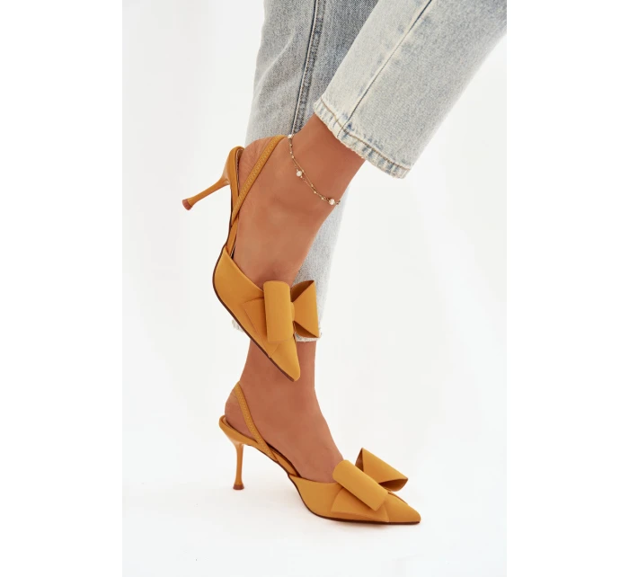 Podpatky s odhalenými a mašlí Žluté model 21915059 - Boto