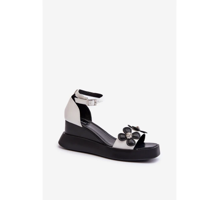 Dámské sandály na platformě a podpatky s květinami Bílé model 21658465 - Boto