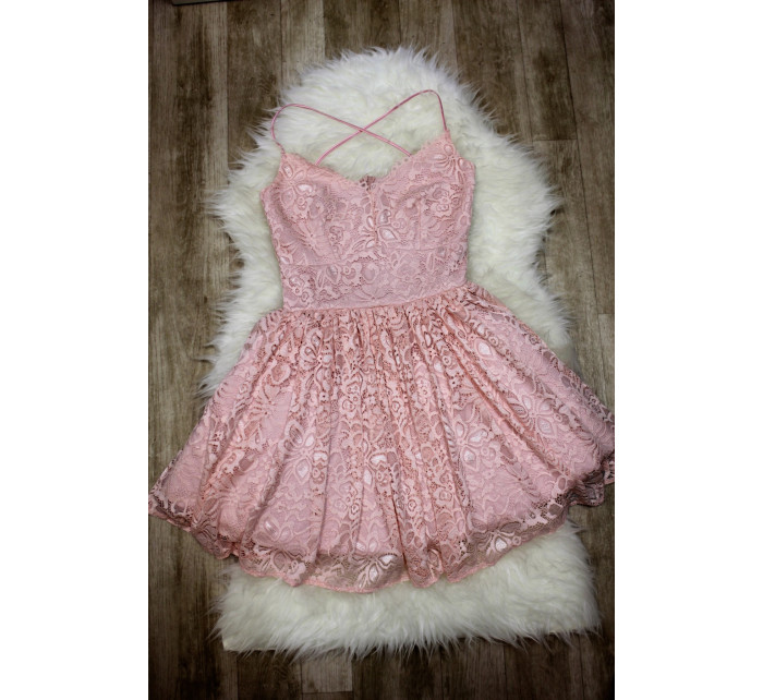 Společenské dámské šaty na ramínka krajkové s sukní růžové Růžová / L model 15042968 - Sherri