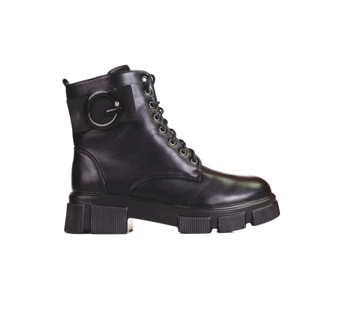 Pohodlné černé kotníčkové boty dámské na plochém podpatku Pohodlné černé kotníčkové boty dámské na plochém podpatku