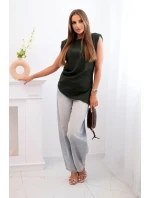 Elegantní dámská halenka s volánky a asymetrickým střihem khaki Elegantní dámská halenka s volánky a asymetrickým střihem khaki