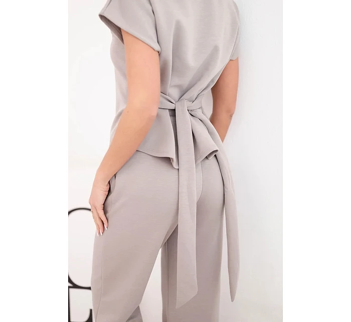 Dámský komplet z model 22048835 materiálu s halenkou s krátkým rukávem a kalhotami se širokou nohavicí fango - K-Fashion