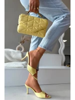 Lakované dámské nazouváky na podpatku Žluté Lirissa Lakované dámské nazouváky na podpatku Žluté Lirissa