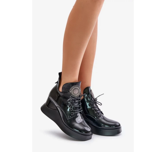 Dámské lakované kotníkové boty na klínku zateplené Vinceza černé Dámské lakované kotníkové boty na klínku zateplené Vinceza černé