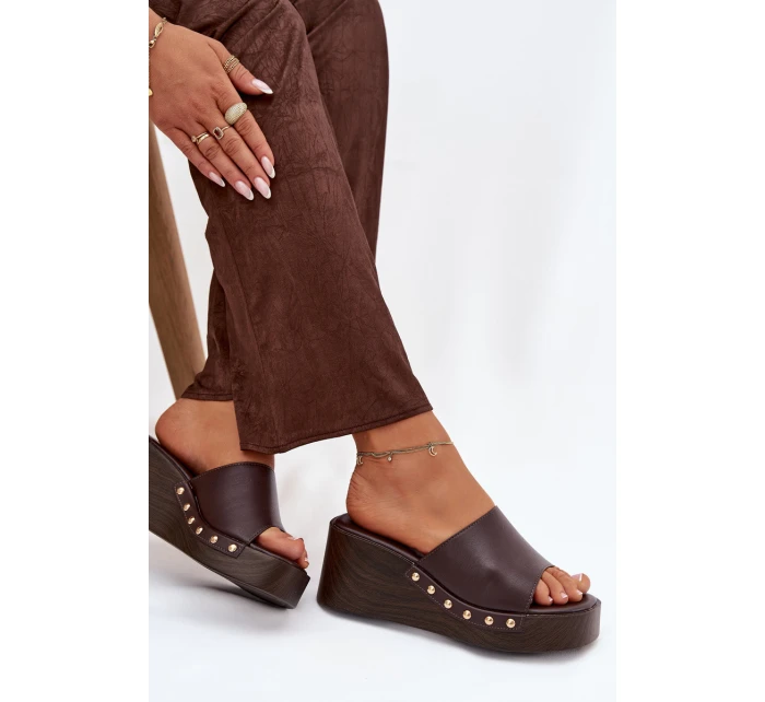 Dámské pantofle na platformě 78-200 Tmavě hnědá - Stephan Paris