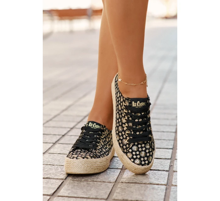 Vzory tenisky dámské na platformě s pletením model 21694043 černé - Lee Cooper