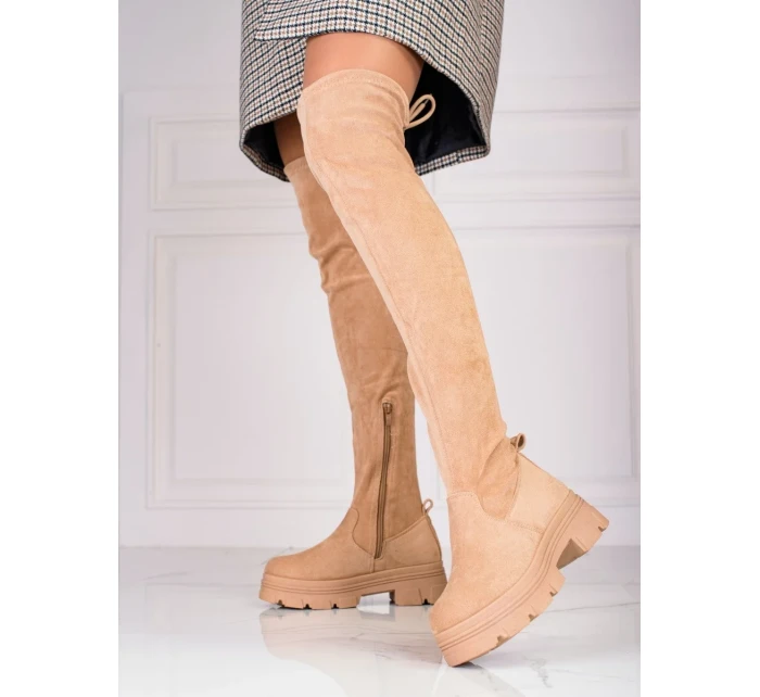 Jedinečné dámské kozačky hnědé na širokém podpatku Jedinečné dámské kozačky hnědé na širokém podpatku