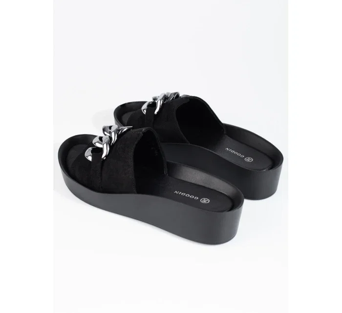 Moderní nazouváky černé dámské na klínku Moderní nazouváky černé dámské na klínku