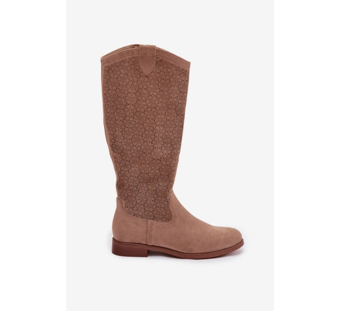 Dámské kozačky s krajkovým vzorem na plochém podpatku model 21998027 Béžové - S.Barski Dámské kozačky s krajkovým vzorem na plochém podpatku model 21998027 Béžové - S.Barski