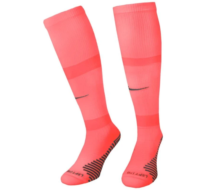 Fotbalové kamaše Nike MatchFit CV1956-635