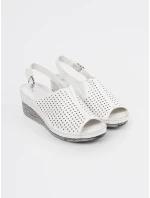 Designové dámské  sandály bílé na klínku