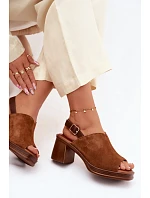 Kožené semišové sandály na podpatku Vinceza 39995 Camel