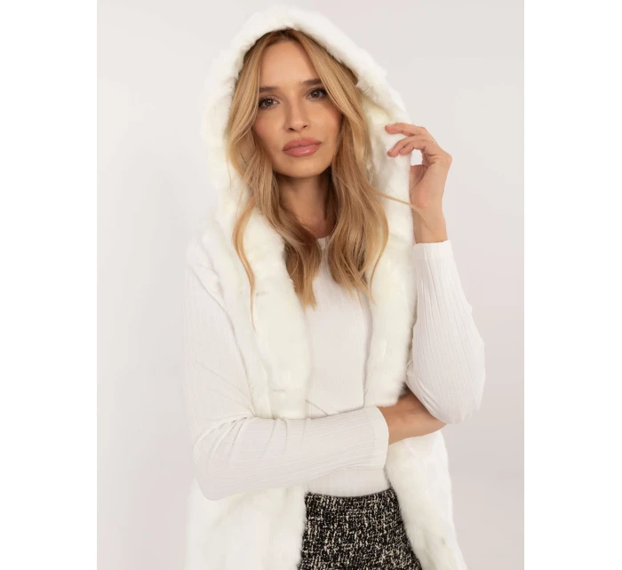 Kamizelka AT KZ model 20608922 ecru - FPrice Kamizelka AT KZ model 20608922 ecru - FPrice