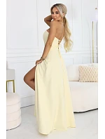 maxi šaty s rozparkem a zavazováním na zádech žluté model 22064816 - numoco maxi šaty s rozparkem a zavazováním na zádech žluté model 22064816 - numoco