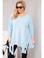 Dámská bavlněná blůza Plus Size s asymetrickým lemem a výřezy modrá Dámská bavlněná blůza Plus Size s asymetrickým lemem a výřezy modrá