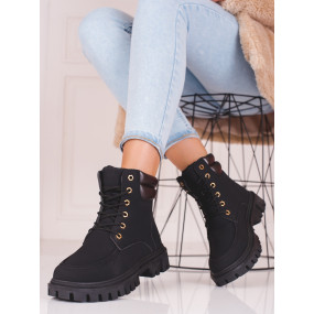 Krásné  kotníčkové boty dámské černé na plochém podpatku