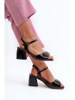 Elegantní lakované sandály na podpatku s ozdobou Černé D&A MR38-202