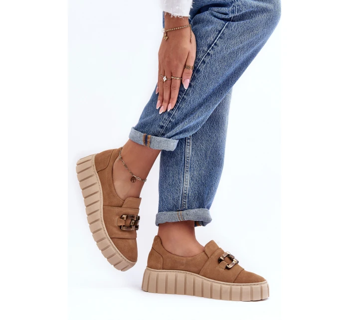 Zamszové dámské polobotky na platformě s ozdobou tmavě béžové Lewski model 21636657 - Boto