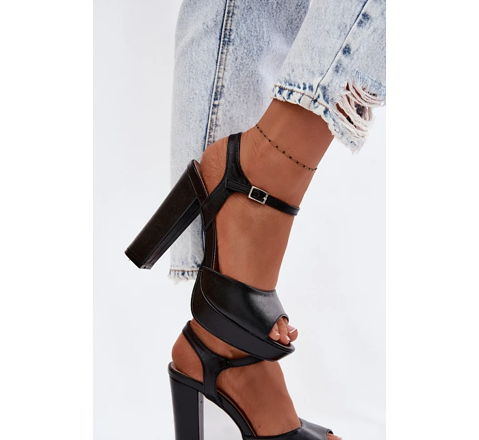 Dámské sandály na vysokém podpatku Černé model 22103026 - Boto