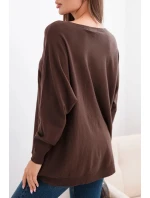Dámský svetr s delším zadním dílem a  hnědý model 21731266 - K-Fashion