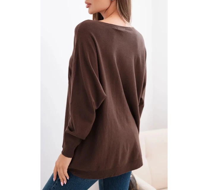 Dámský svetr s delším zadním dílem a  hnědý model 21731266 - K-Fashion