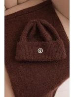 Dámská souprava s čepicí a šálou z měkké pleteniny hnědá