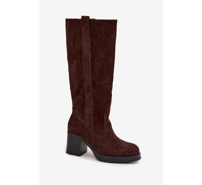 Zateplené dámské kozačky na masivním sloupkovém podpatku Sanelle – čokoládové Zateplené dámské kozačky na masivním sloupkovém podpatku Sanelle – čokoládové