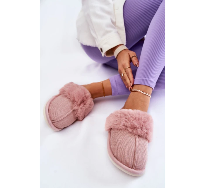 Dámské zateplené pantofle s kožíškem Světle růžová model 21603693 - Boto Dámské zateplené pantofle s kožíškem Světle růžová model 21603693 - Boto