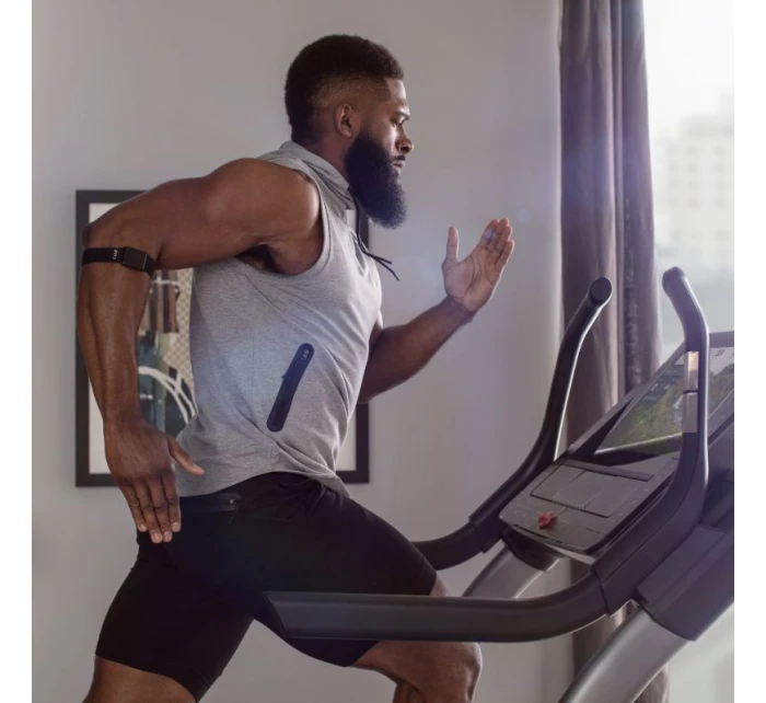 Snímač srdečního tepu Ifit IFAHR120 na paži Snímač srdečního tepu Ifit IFAHR120 na paži