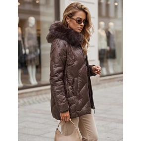 Kurtka damska zimowa pikowana z futerkiem fioletowa model 22540513 - FashionStreet Kurtka damska zimowa pikowana z futerkiem fioletowa model 22540513 - FashionStreet