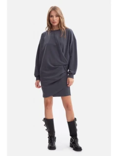 šaty s bočními záhyby ocelové model 21379821 - BeWear