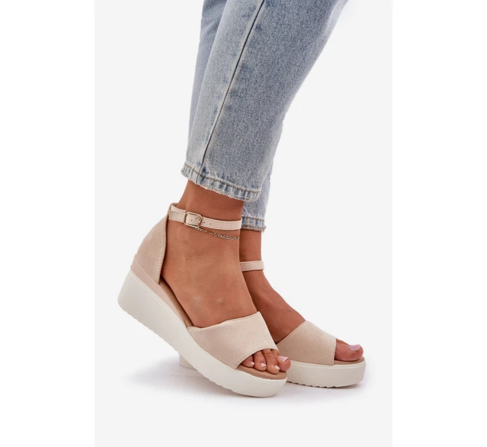 Lehké sandály na platformě a klínu světle béžové model 21684683 - Boto Lehké sandály na platformě a klínu světle béžové model 21684683 - Boto